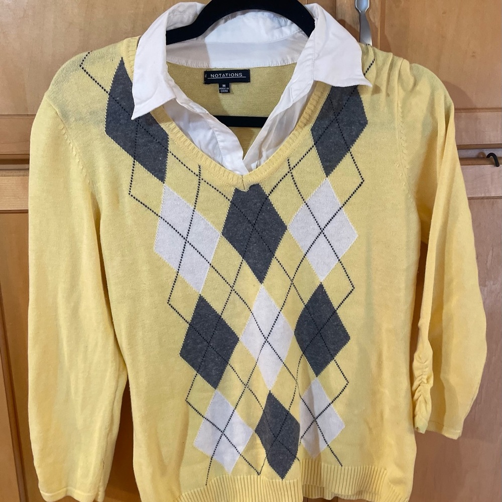 Notations Sweater Size M